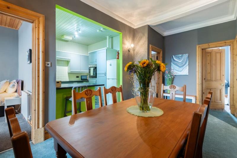 Apartment image 3
