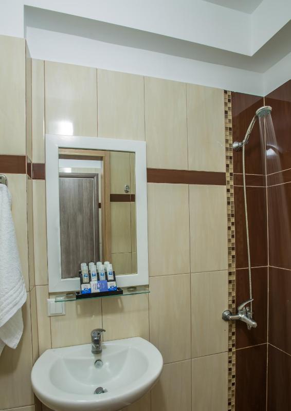 Deluxe Suite Sea View image 2