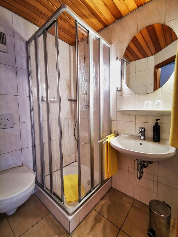 Double or Twin Room image 3