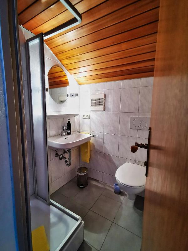 Single Room image 3