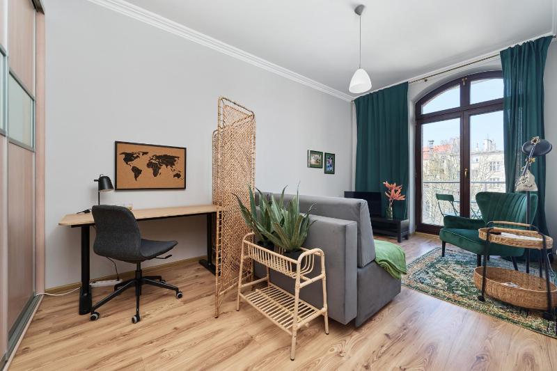 Apartament SZEPT Galeria Dominikańska by Noclegi Renters - image 16
