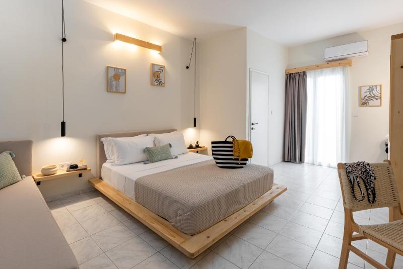 Capella Skiathos Town - image 1