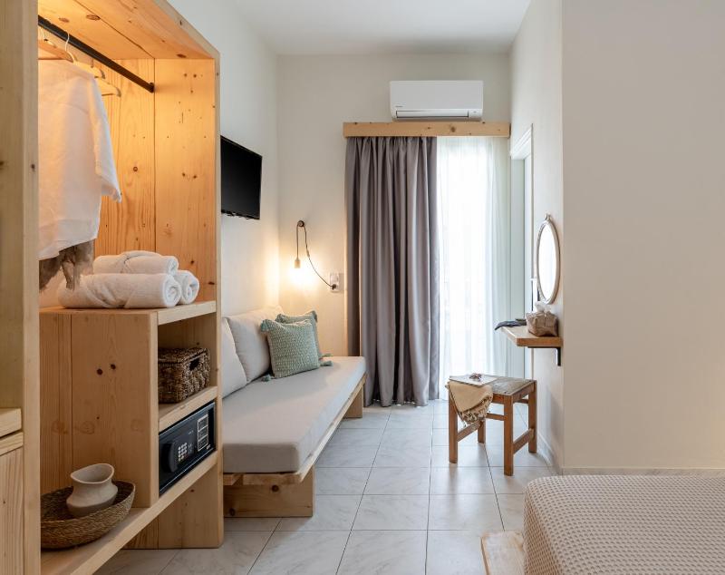 Capella Skiathos Town - image 17