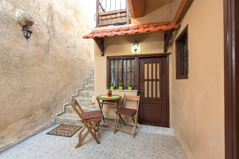 Superior One-Bedroom Apartment (2 Adults) image 4