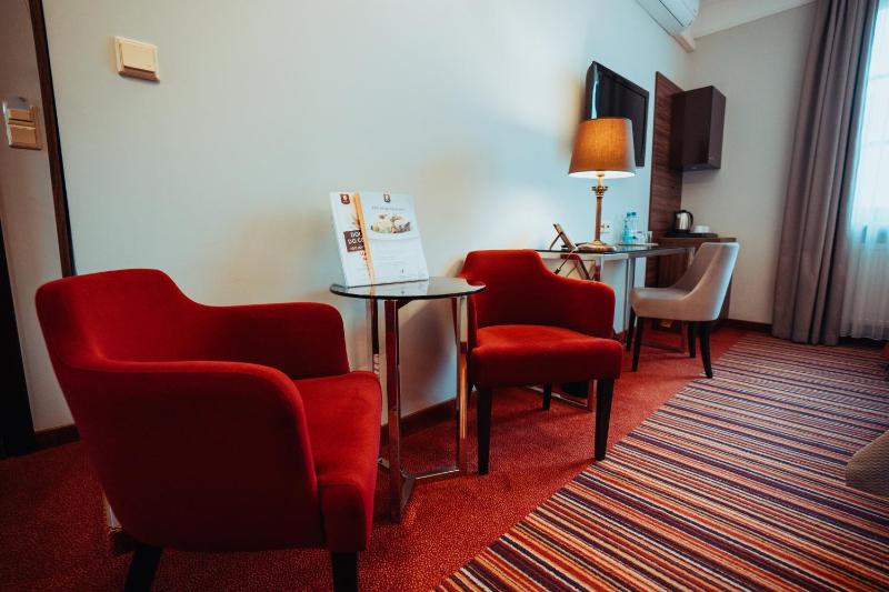 Standard Double or Twin Room image 3