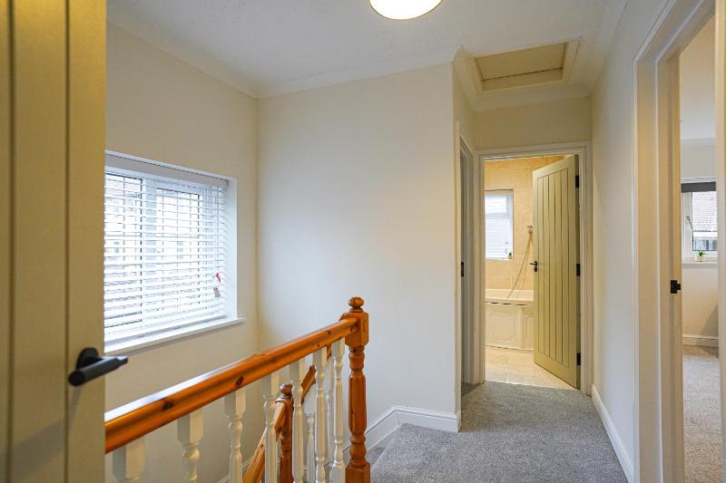 Southampton 3 Bedroom Luxury House - image 23