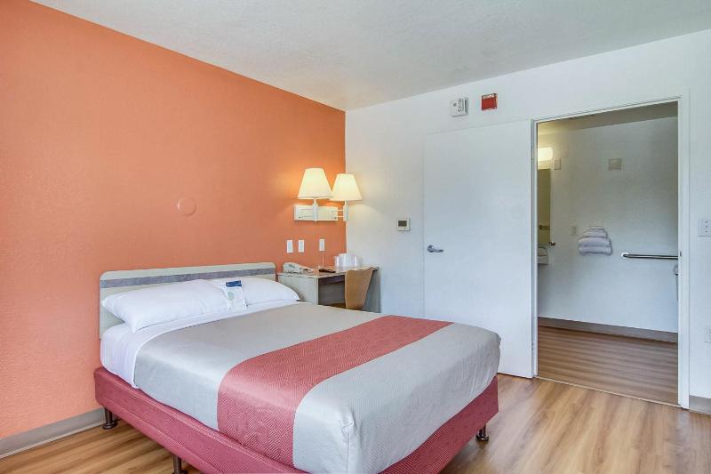 Motel 6 Jacksonville FL - Orange Park - image 11