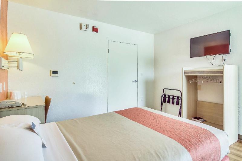 Motel 6 Jacksonville FL - Orange Park - image 18