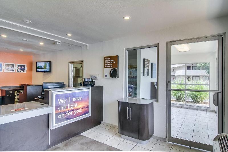 Motel 6 Jacksonville FL - Orange Park - image 41