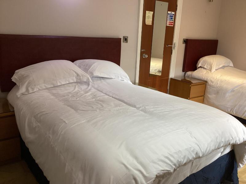 En Suite Double/Twin Room image 1