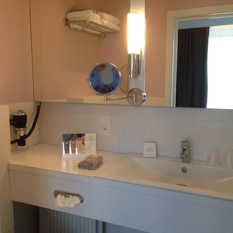 Junior Suite with Shower image 2