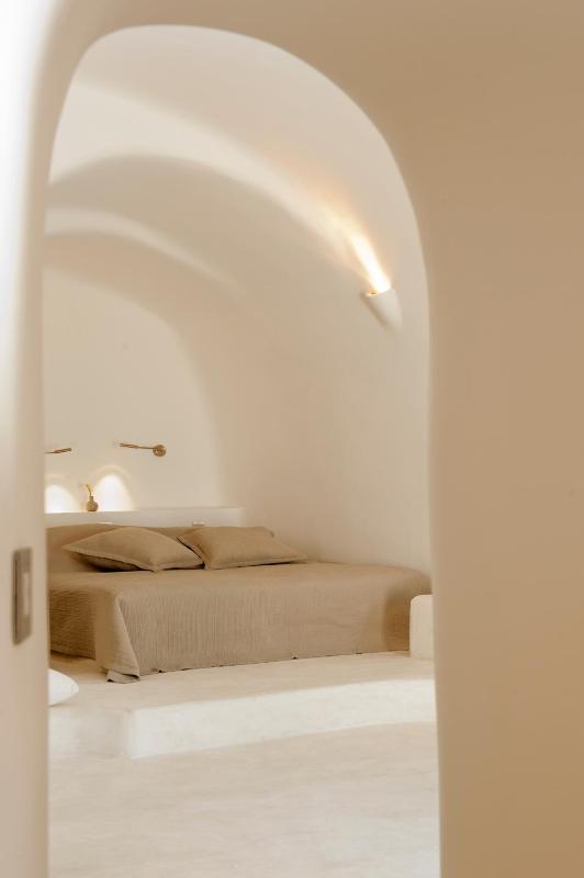 Vanilla Room with access to Terrace with Shared Hot tub  image 3