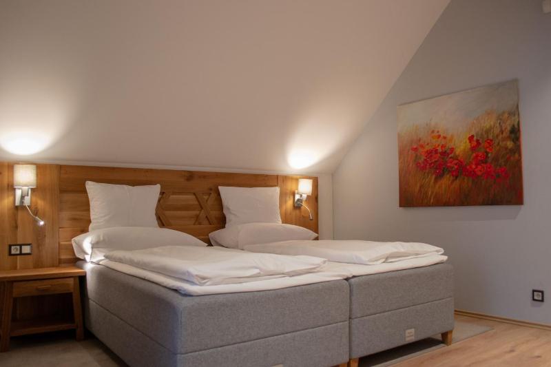 Deluxe Double Room with Balcony image 1