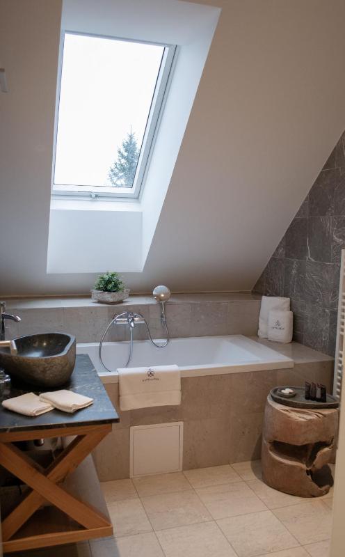 Deluxe Double Room with Balcony image 2