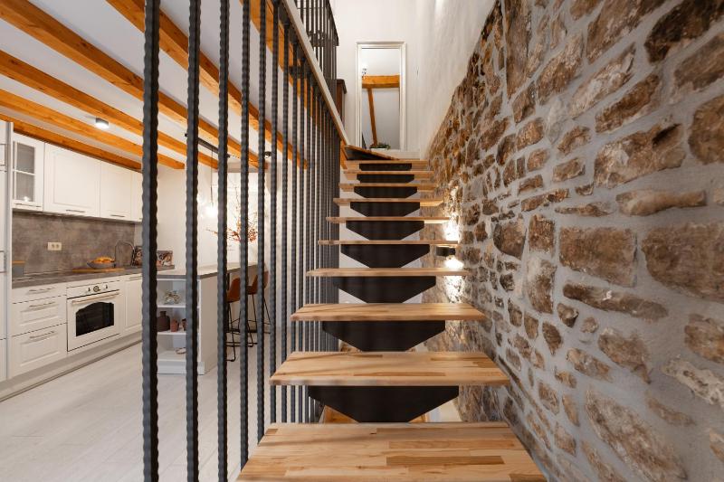 Apartments Piazzetta Premium in old town - image 14