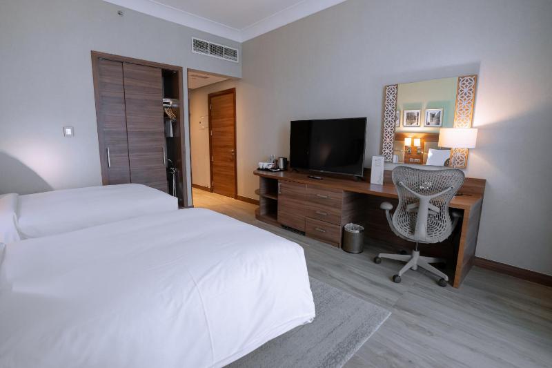 Twin Room image 3