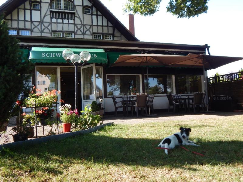 Hotel Schweizerhaus - image 1