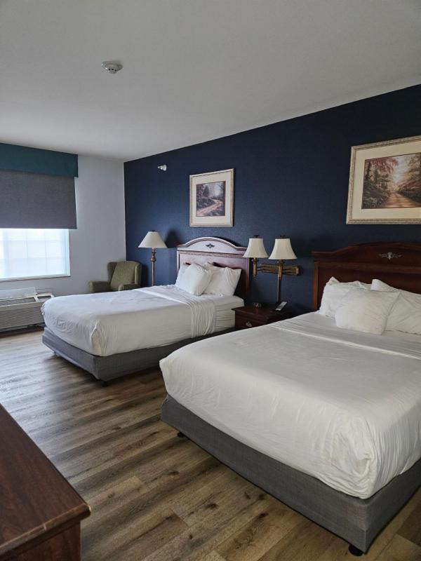 2 Queen Beds, Mobility Accessible Room, Roll-In Shower, Non-Smoking image 3