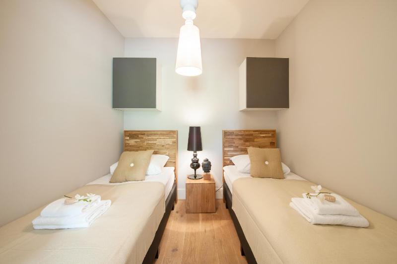 Standard One-Bedroom Apartment image 2