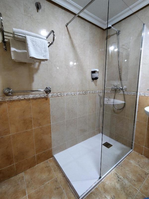 Double Room - Interior image 2