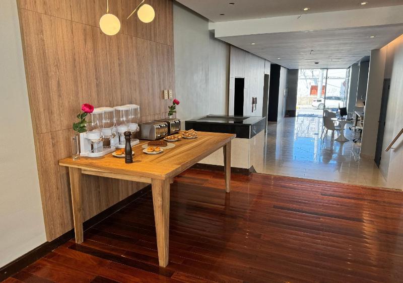 Roomie Salta by DOT Suites - image 2