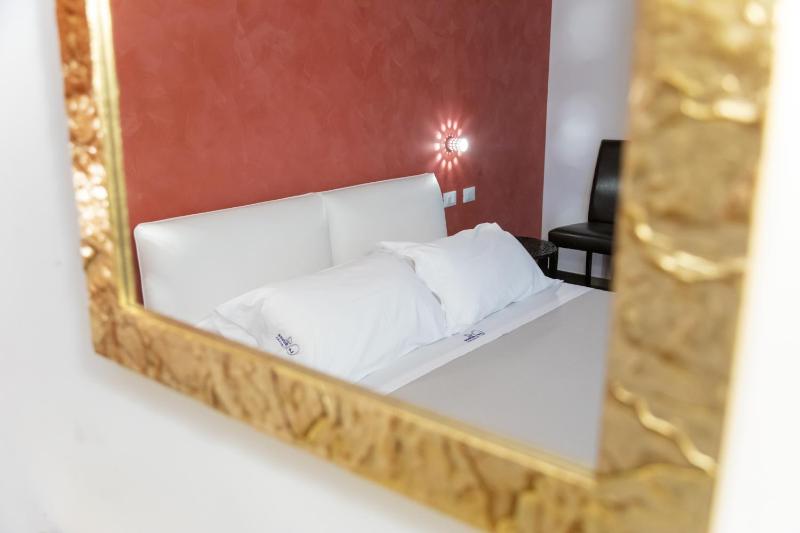 King Room image 2
