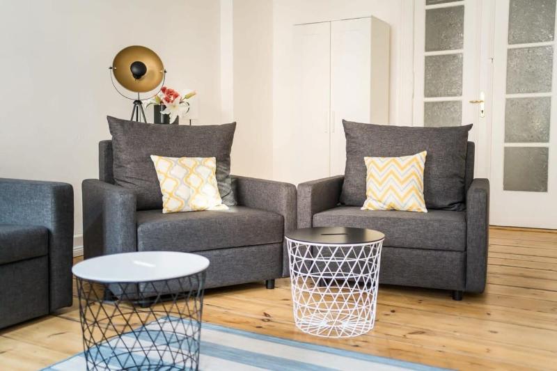 Apartment at Rosenthaler Platz - image 15