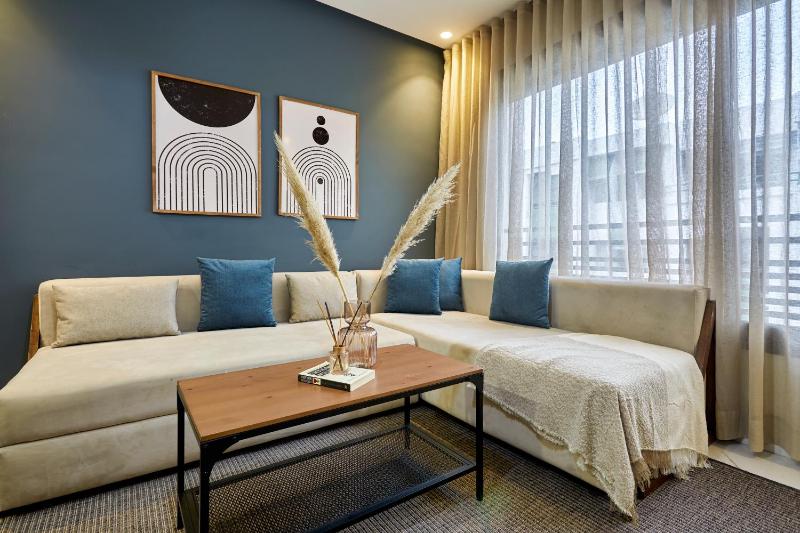 Charming 1 Bed Casablanca Retreat With Free Parking - image 5