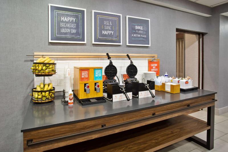 Hampton Inn & Suites Cape Coral/Fort Myers Area - image 13