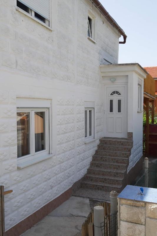 Apartments with parking space Lopar Rab - 22579 - image 1