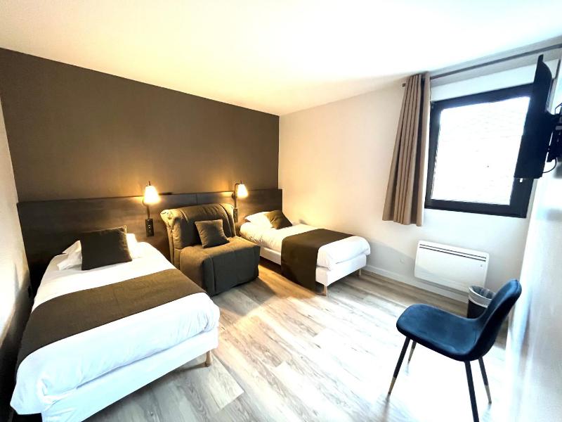 Family Room image 1