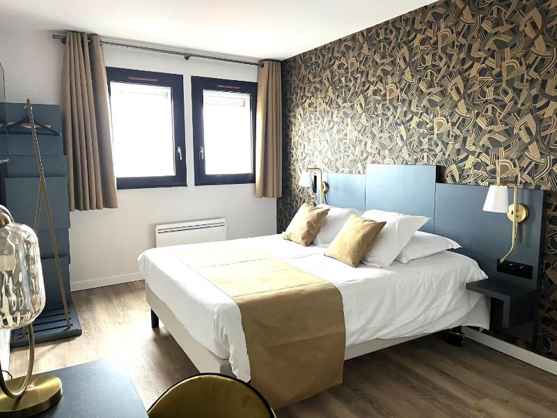 Comfort Double Room with Bay View image 3