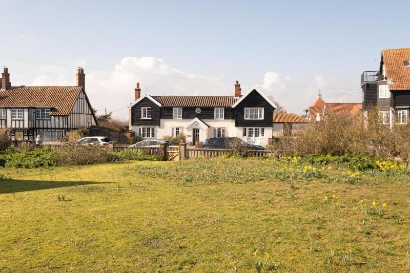 Holiday Home image 1