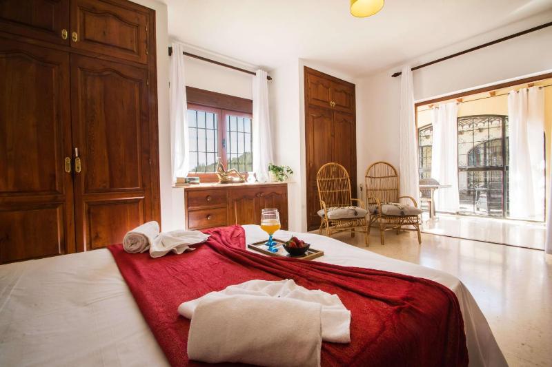 Villa Moskoa - PlusHolidays - image 31