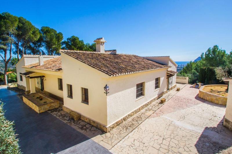 Villa Moskoa - PlusHolidays - image 19