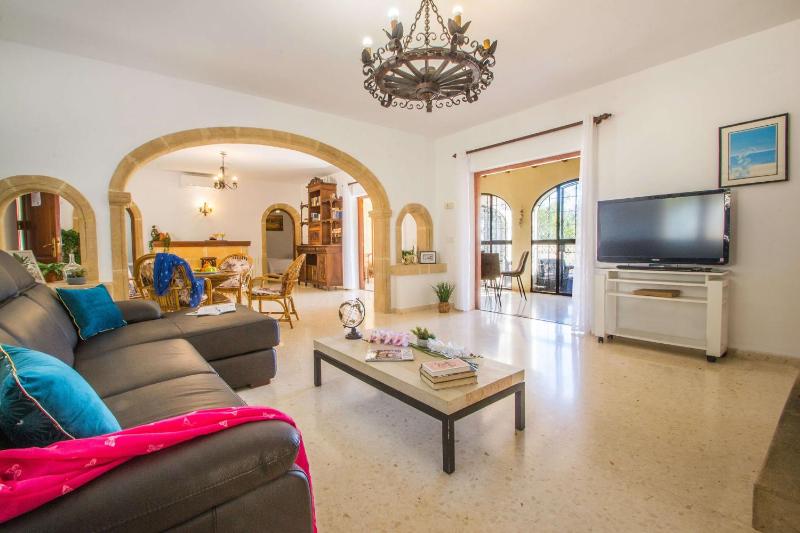 Villa Moskoa - PlusHolidays - image 9