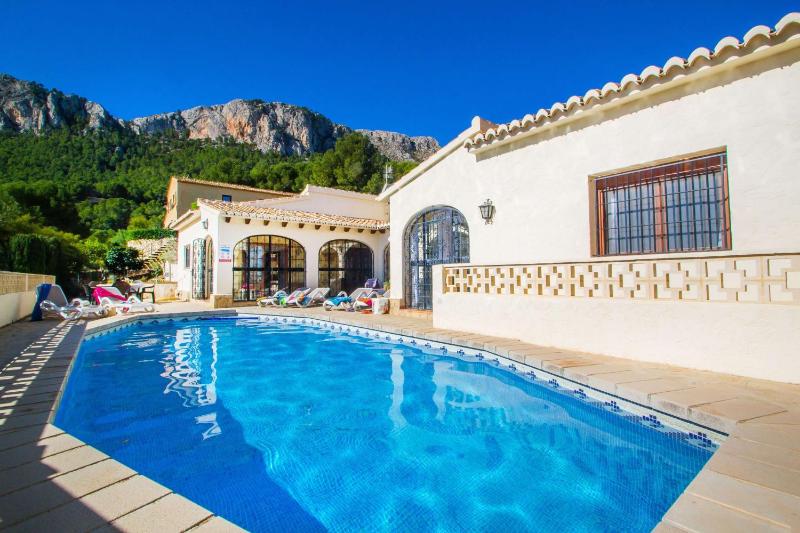Villa Moskoa - PlusHolidays - image 15