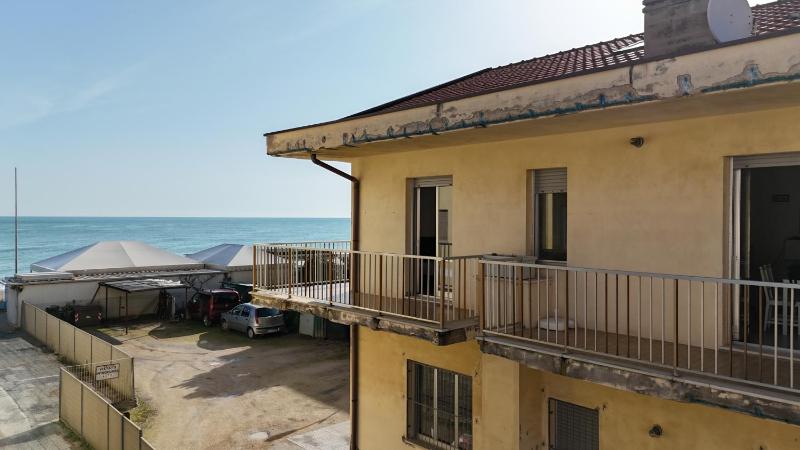 Trilocale centro Marcelli fronte mare - M223 - image 6