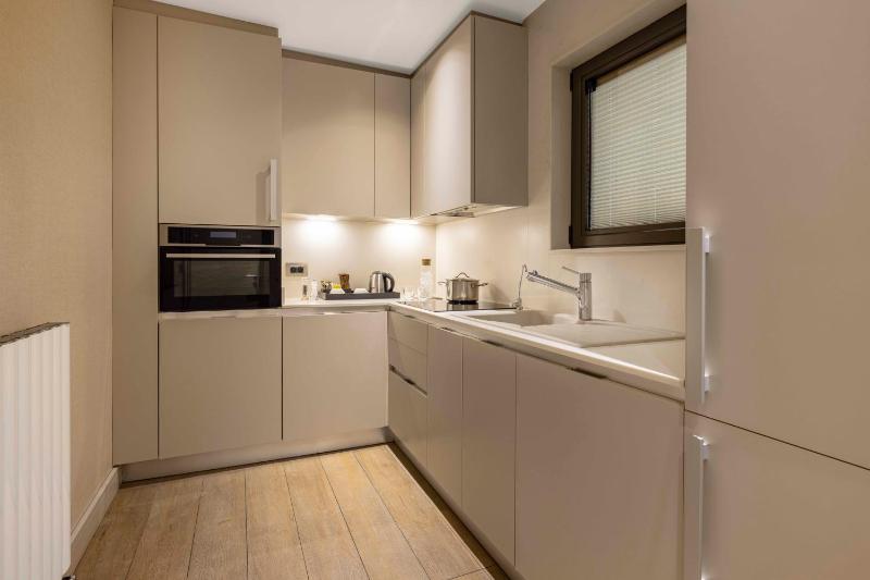 Double Room with Garden View image 3