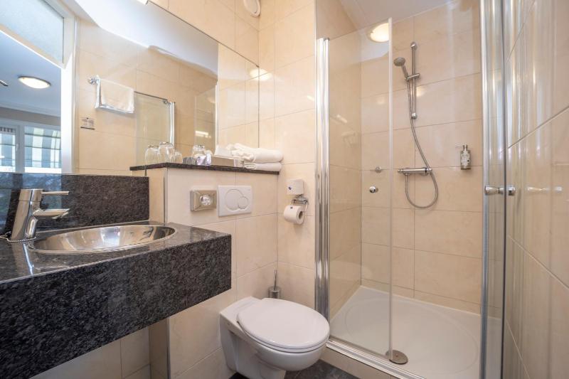 Double Room image 2