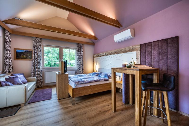 Double Room with Mountain View image 4