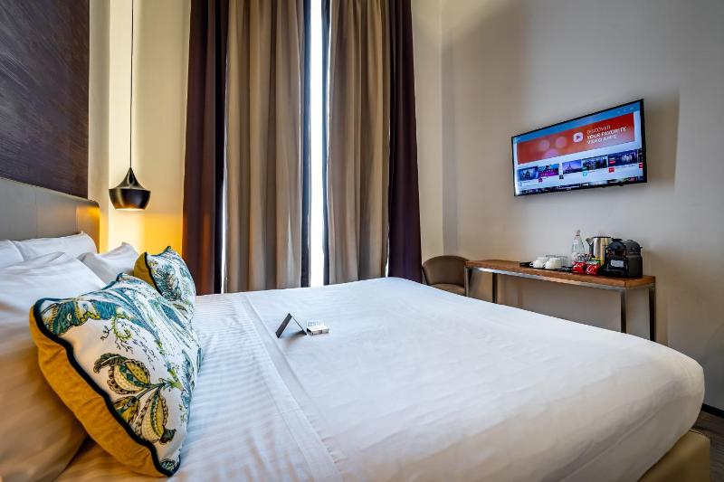 Deluxe Double Room with River View image 4