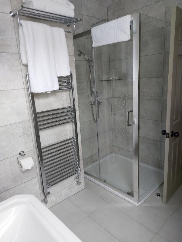 Single Room image 3