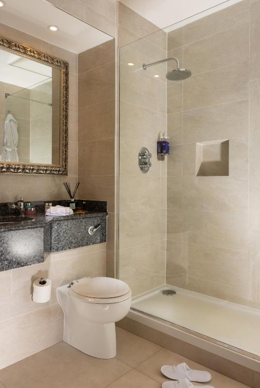 Twin Room image 1