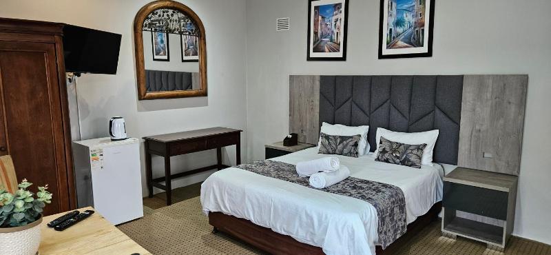 Luxe Florida Grand Hotel - image 5