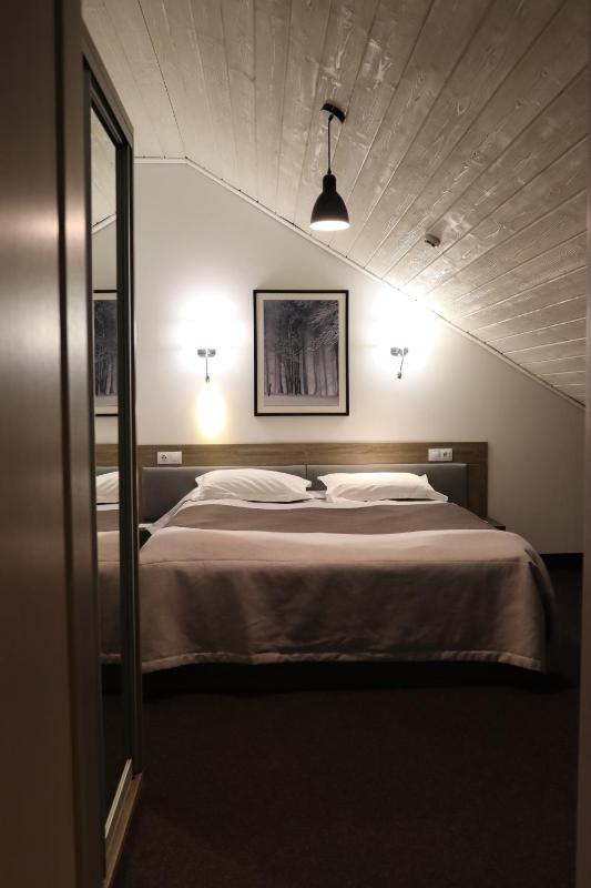 Two-Bedroom Apartment with Spa Access image 1