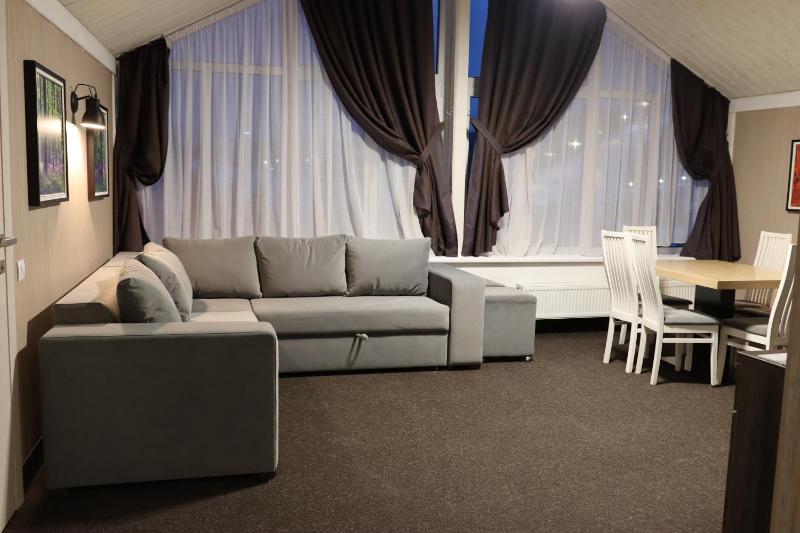 Two-Bedroom Apartment with Spa Access image 4