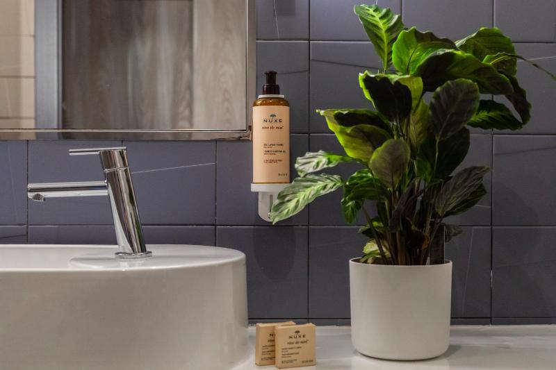 Privilege Room with Balcony image 3