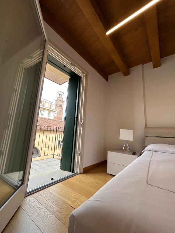 Two-Bedroom Deluxe Apartment image 3