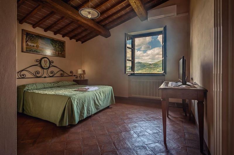 One-Bedroom Apartment with Terrace image 1